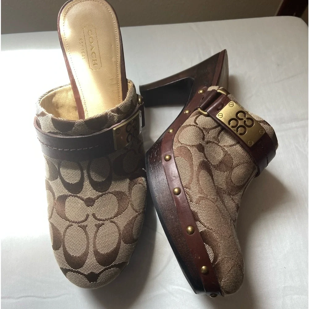 Coach Brown Signature Leather Studded Mule Clogs Heel Sz 8.5 - Picture 1 of 5